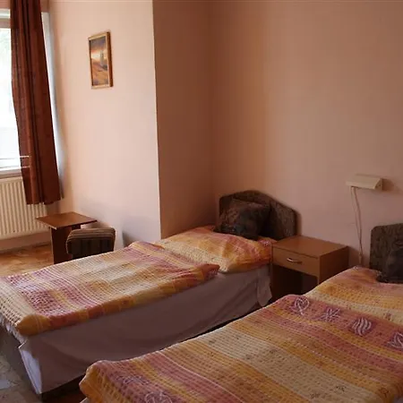 B.aden 2* Veľký Meder